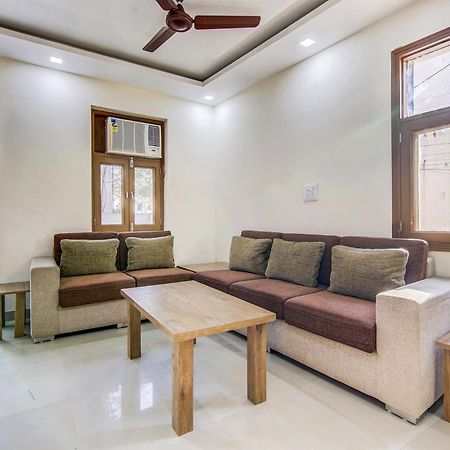 Hotel Collection O 77421 Near Medanta hospital Gurgaon Exterior foto