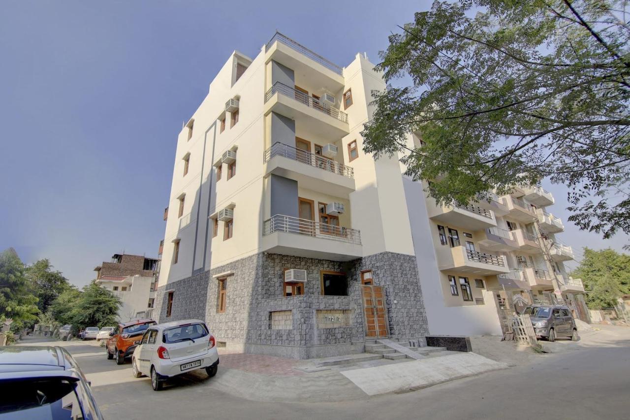 Hotel Collection O 77421 Near Medanta hospital Gurgaon Exterior foto