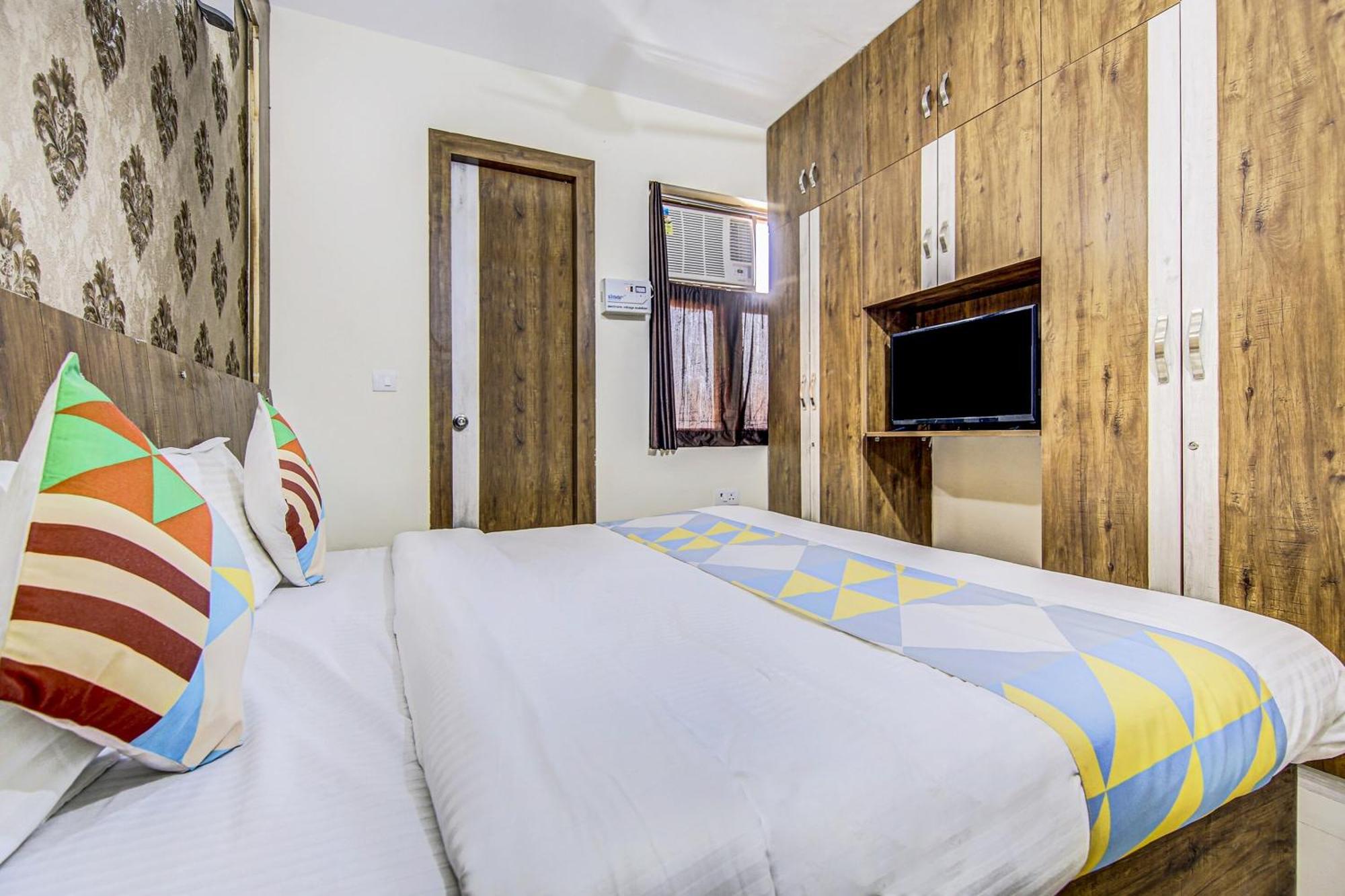 Hotel Collection O 77421 Near Medanta hospital Gurgaon Exterior foto